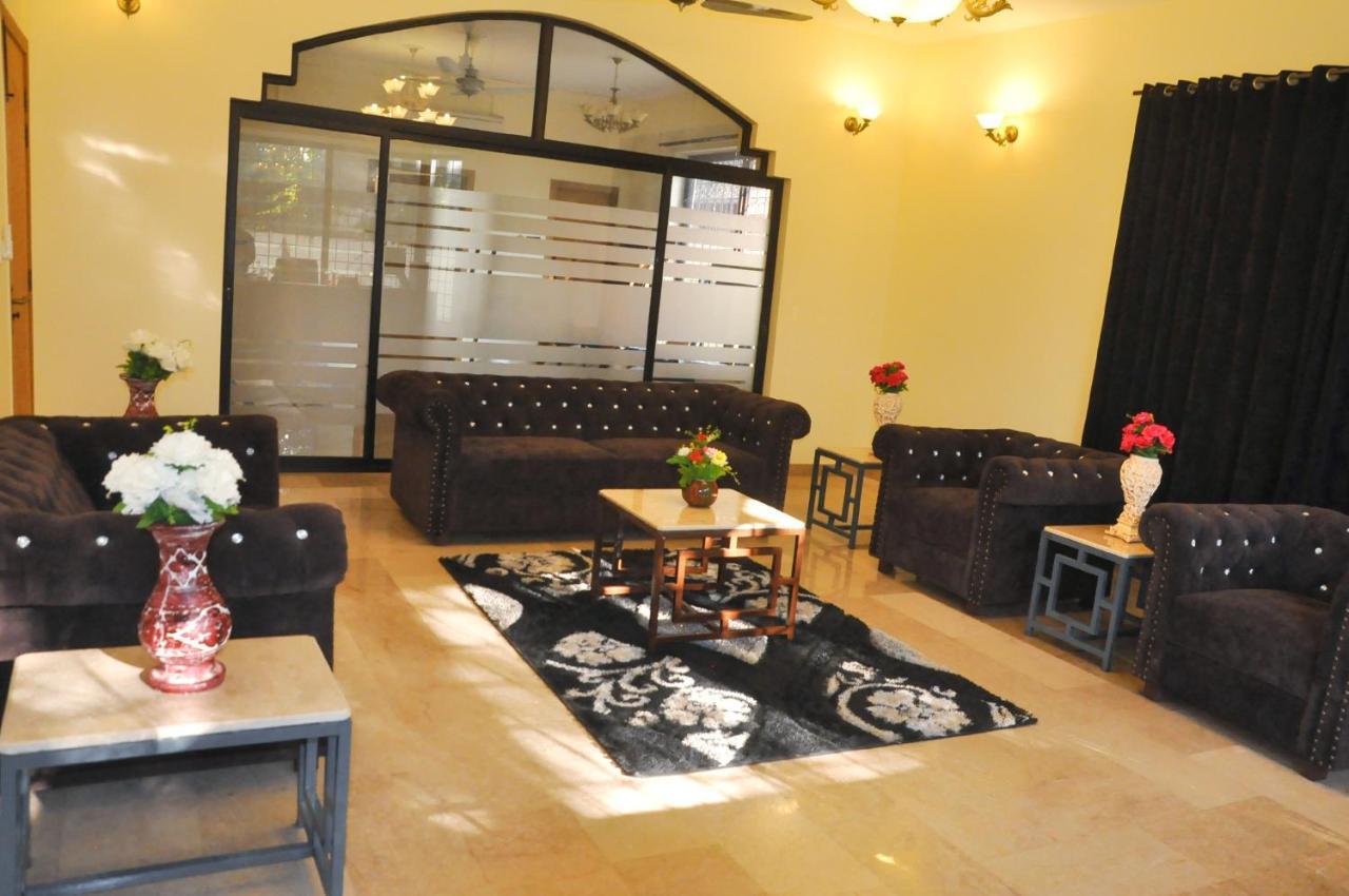 Hôtel Blue Moon Residency à Islamabad Extérieur photo