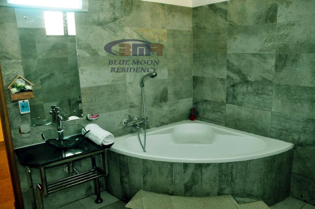 Hôtel Blue Moon Residency à Islamabad Extérieur photo