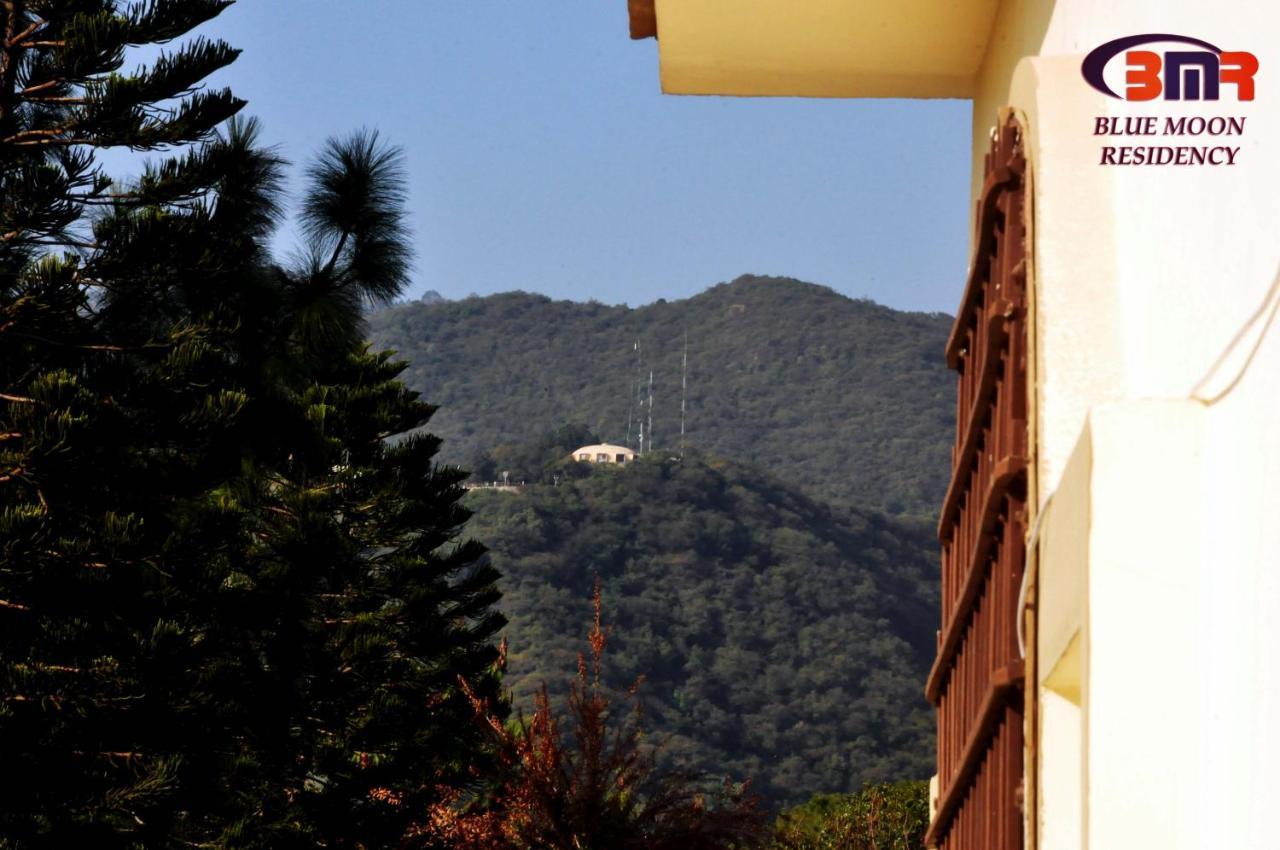 Hôtel Blue Moon Residency à Islamabad Extérieur photo
