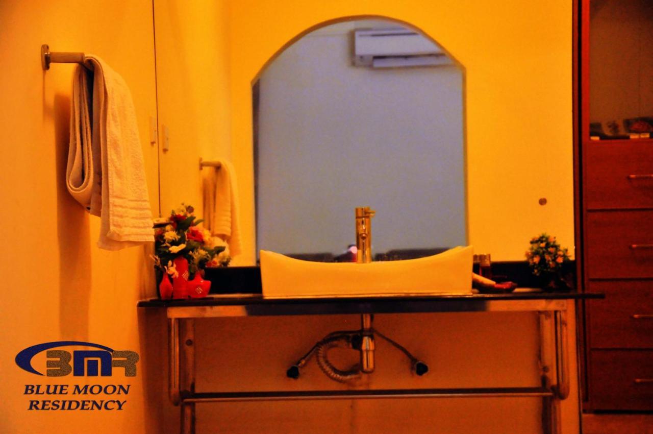Hôtel Blue Moon Residency à Islamabad Extérieur photo