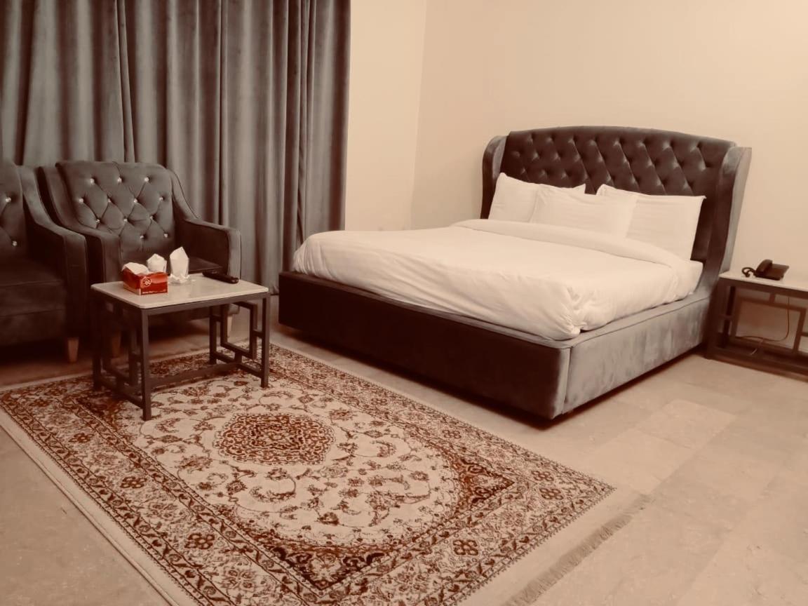 Hôtel Blue Moon Residency à Islamabad Extérieur photo