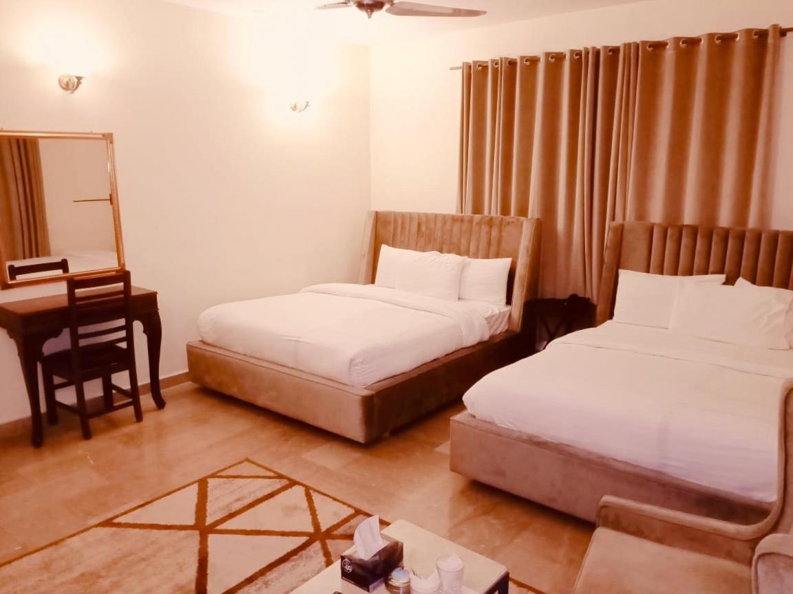 Hôtel Blue Moon Residency à Islamabad Extérieur photo