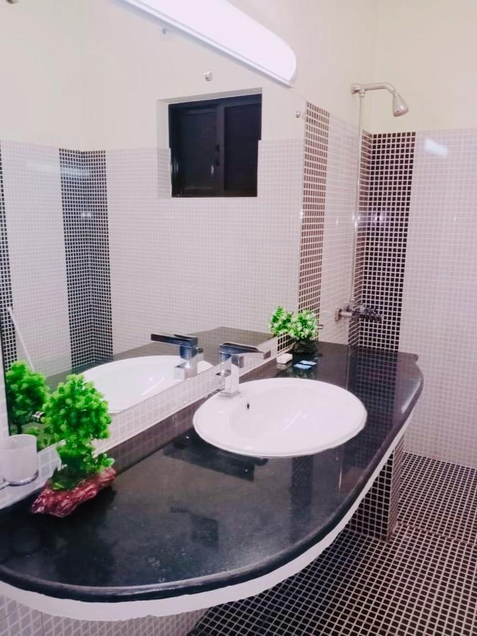 Hôtel Blue Moon Residency à Islamabad Extérieur photo
