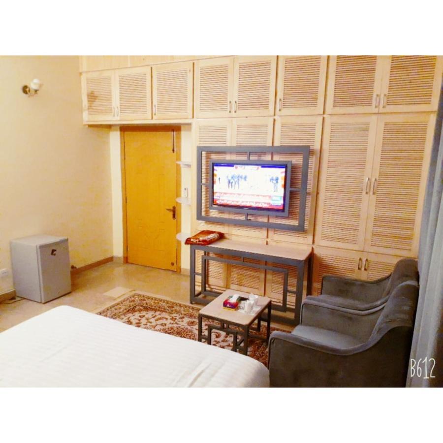 Hôtel Blue Moon Residency à Islamabad Extérieur photo