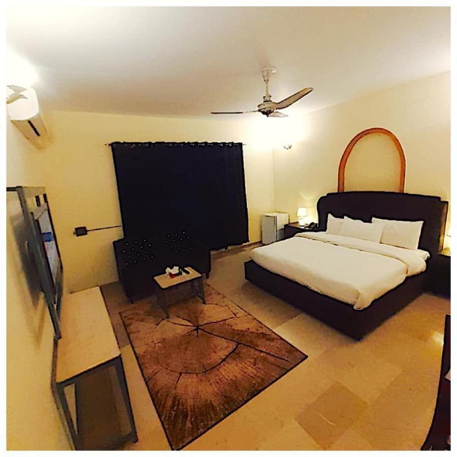 Hôtel Blue Moon Residency à Islamabad Extérieur photo