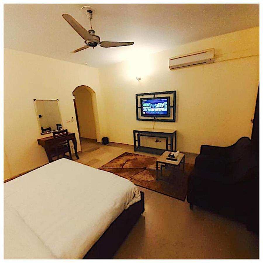Hôtel Blue Moon Residency à Islamabad Extérieur photo